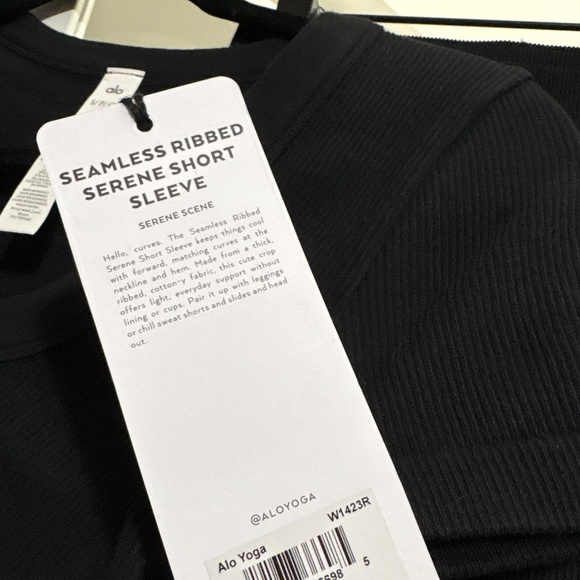ALO Yoga Seamless Ribbed Cropped Serene Short Sleeve + Ribbed Leggings XS S NWT - Picture 3 of 7